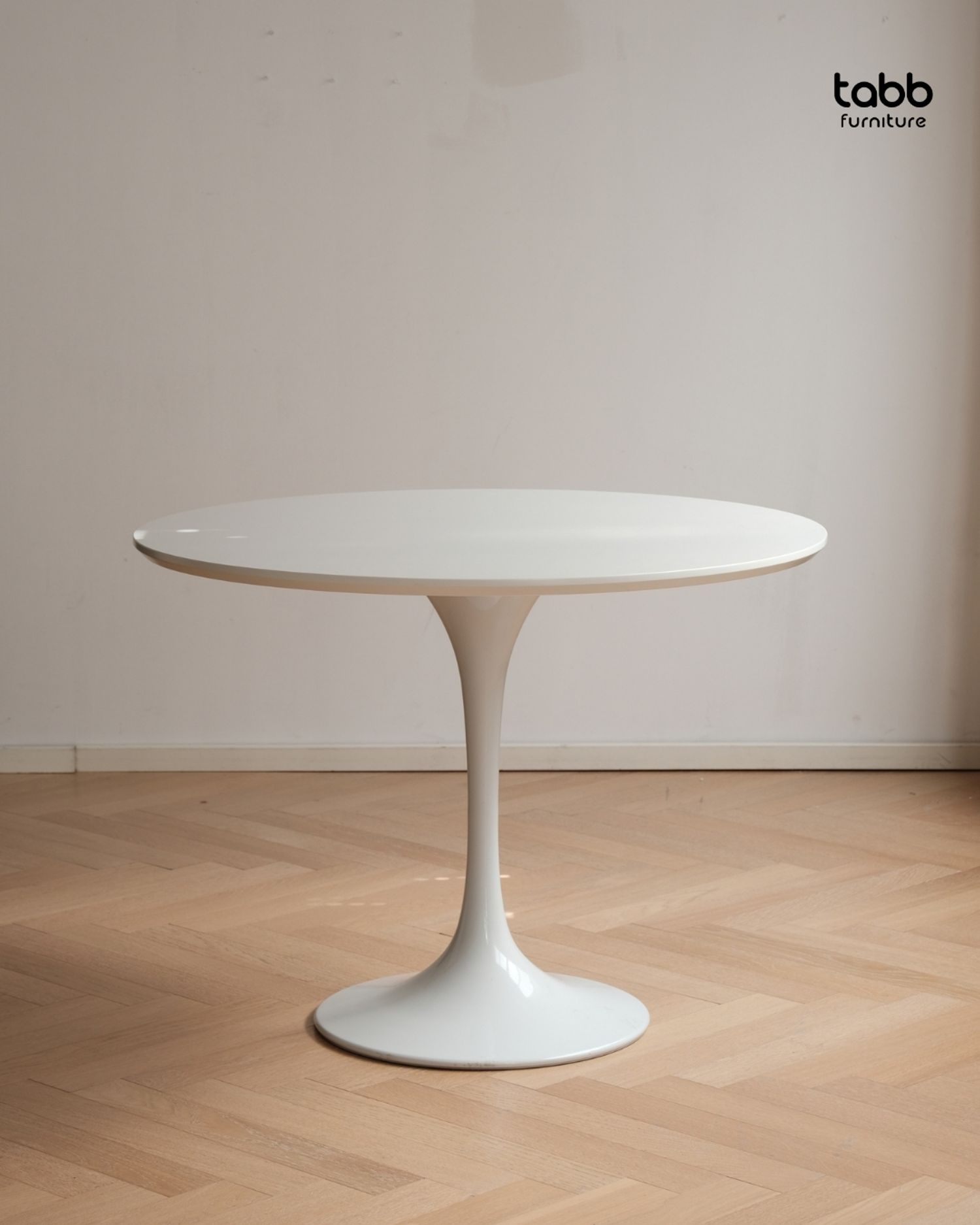 TULIP TABLE
