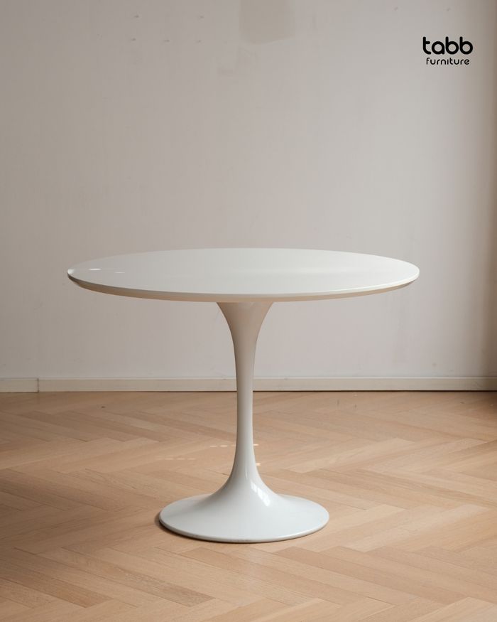 TULIP TABLE
