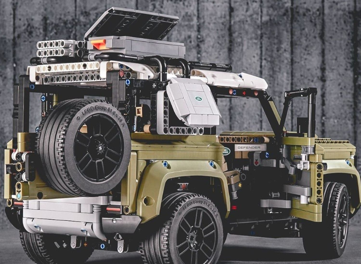 land Rover Defender 