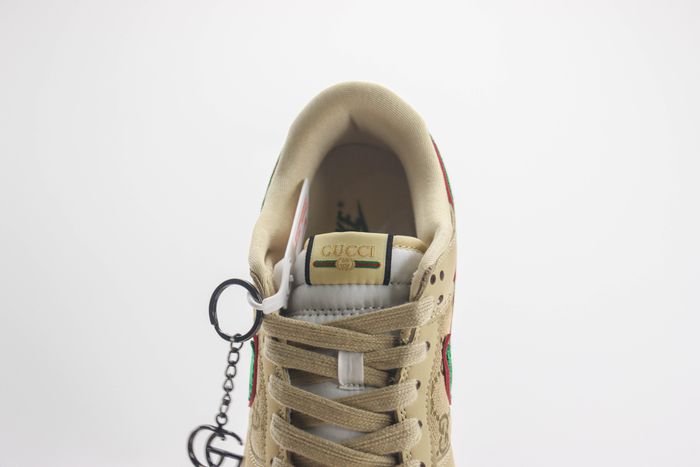 Nike SB Dunk Low x Gucci 37