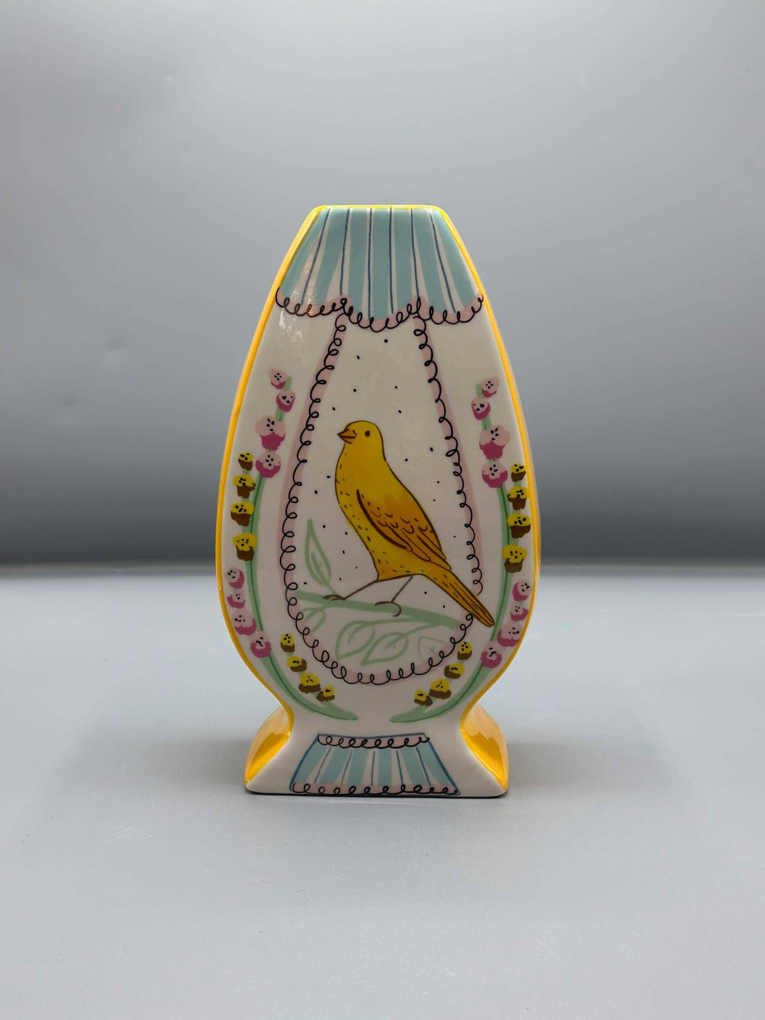 Vase шувуутай