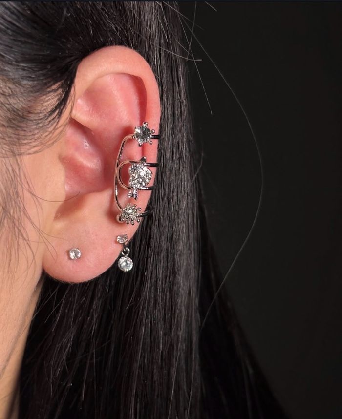 Хавчдаг ээмэг