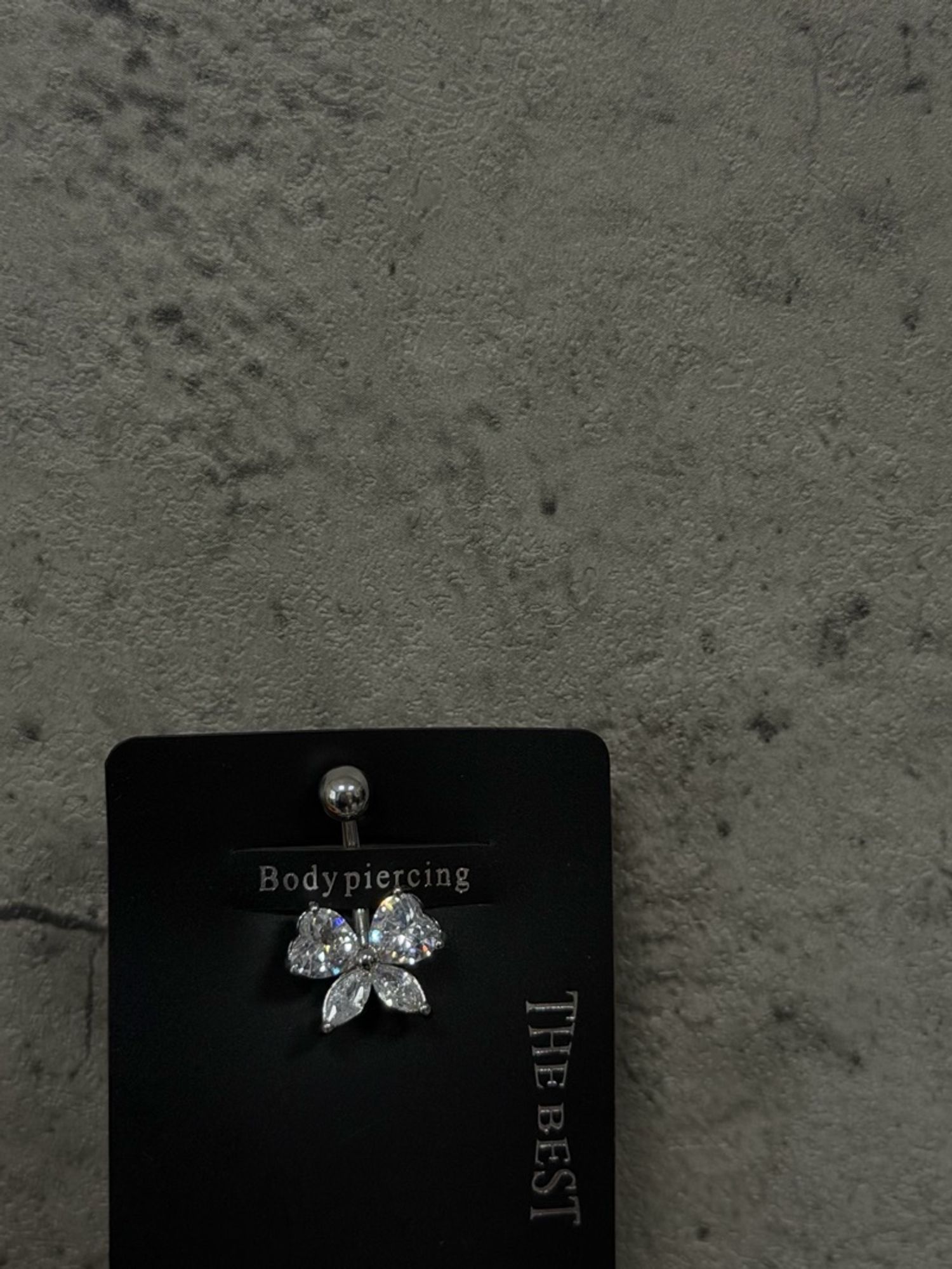 Хүйсний ээмэг 