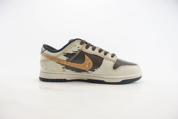 Nike SB Dunk Low "Desert Storm"