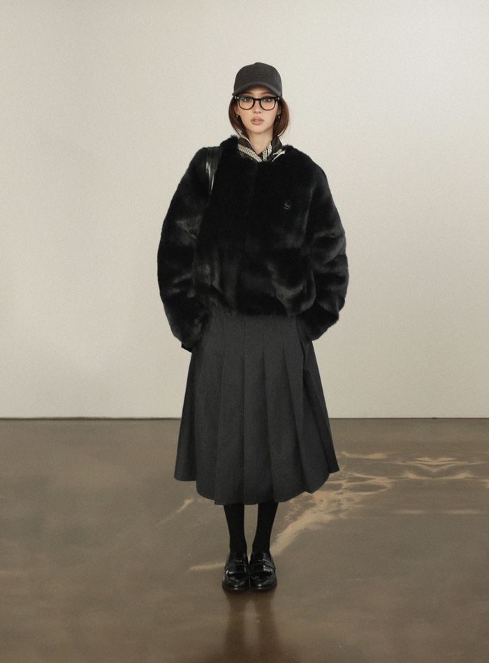 Beyond Soft Kararis Fur Jacket - Black
