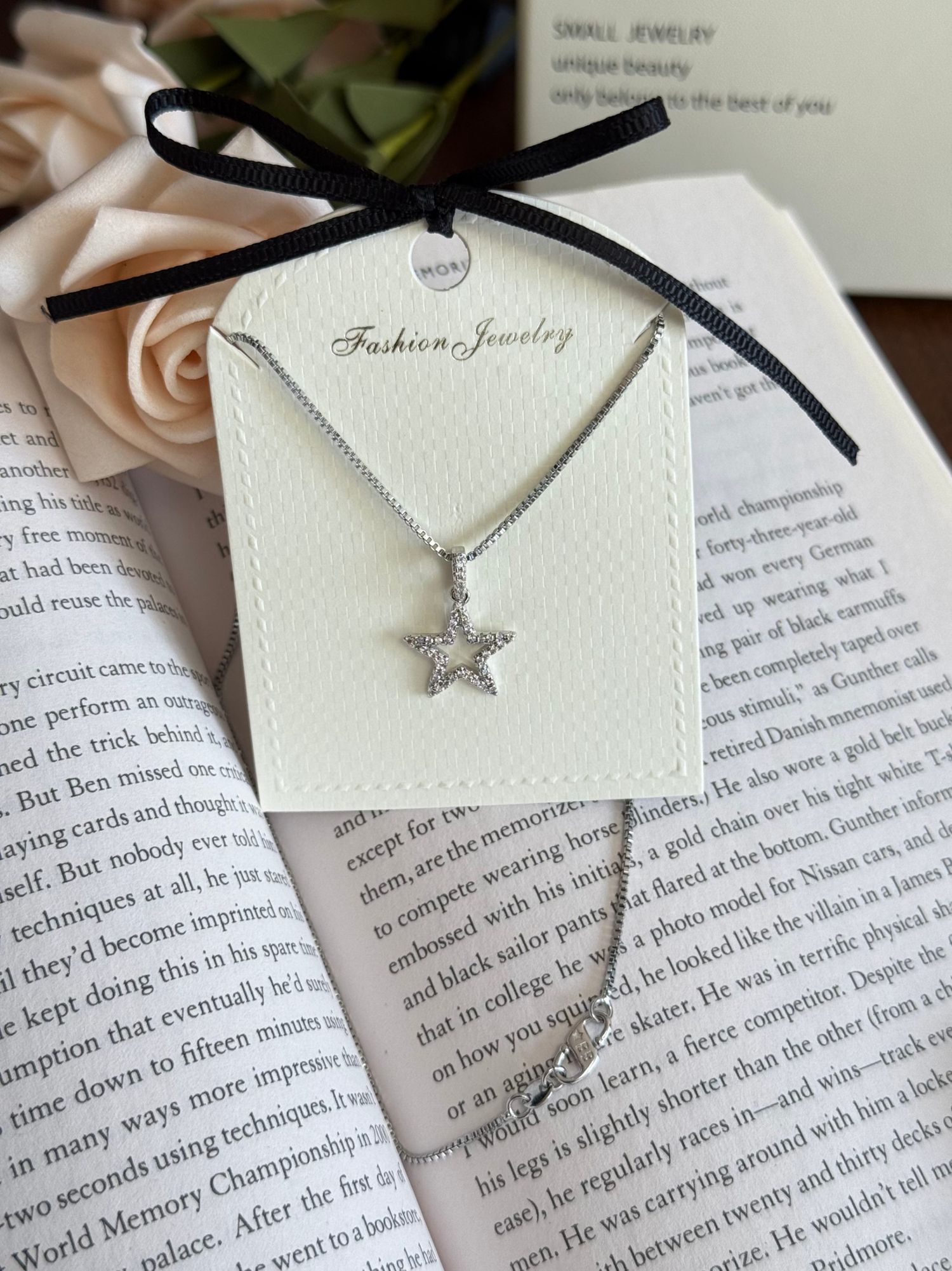 LUM SILVER NECKLACE