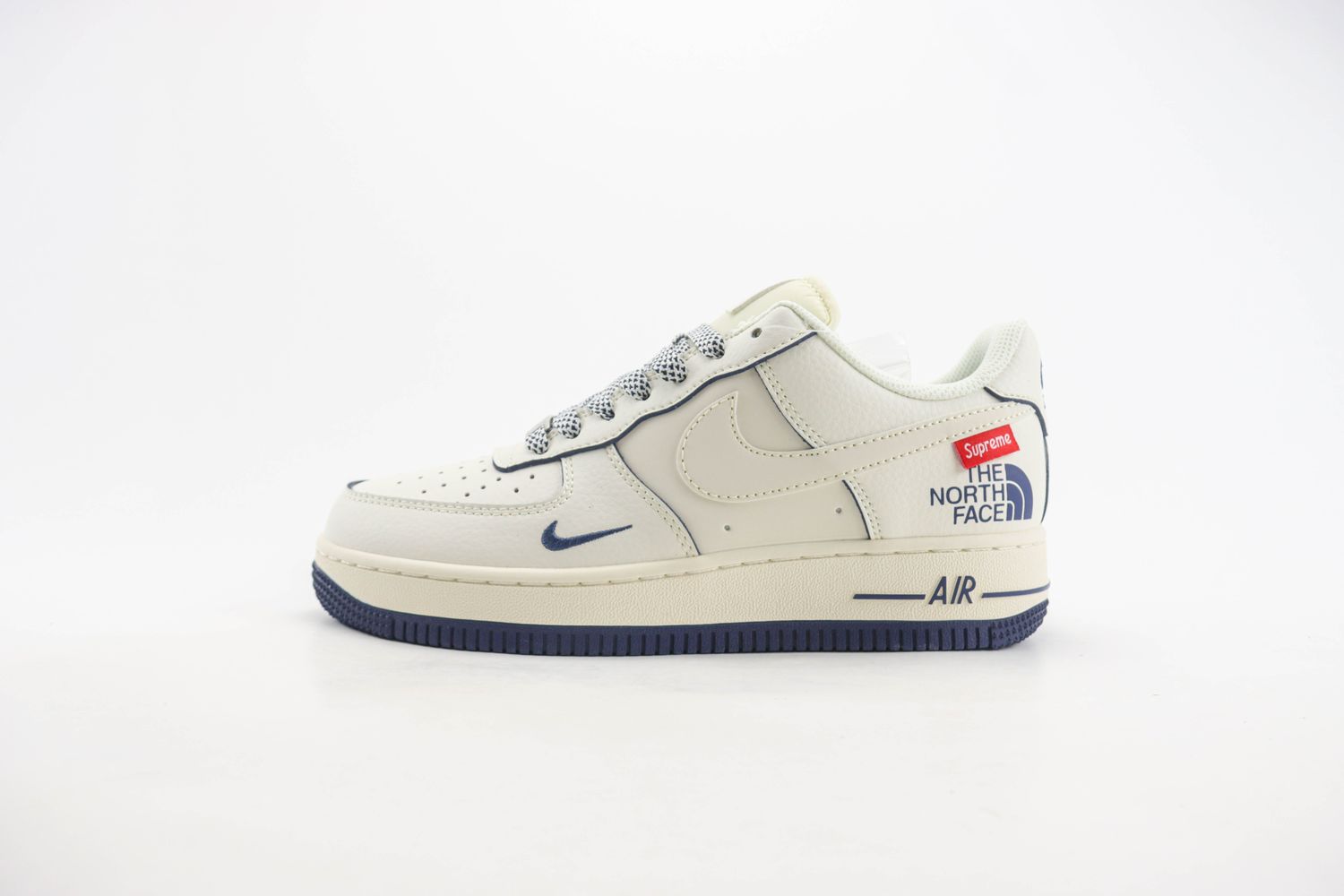  Nike Air Force 1 x the north face x supreme 