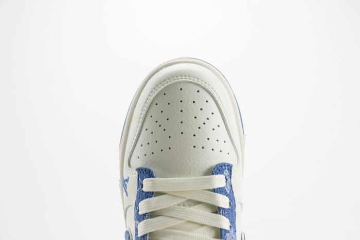 Nike SB Dunk Low x LV 03