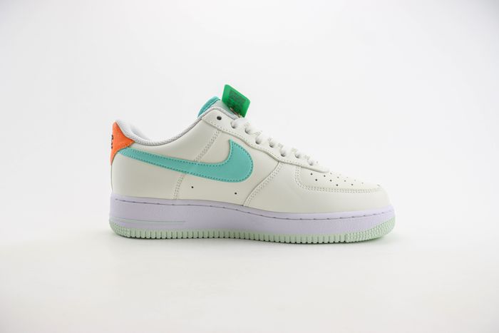 Nike Air Force 1 Low 240