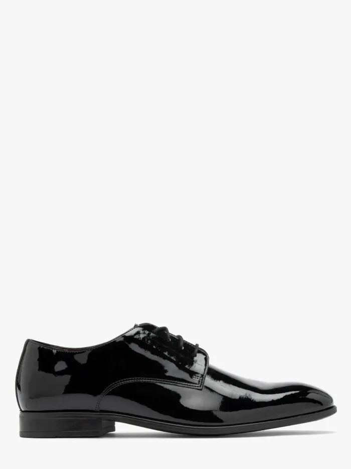 CASUAL SHOES