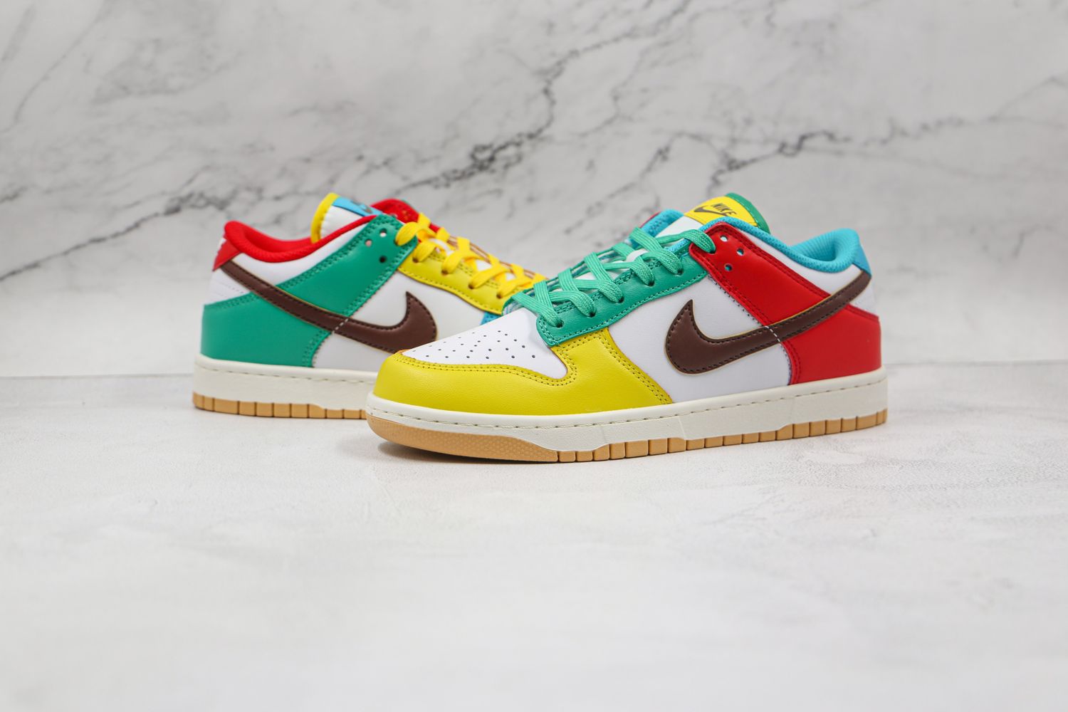 Nike SB Dunk Low “Free 99”