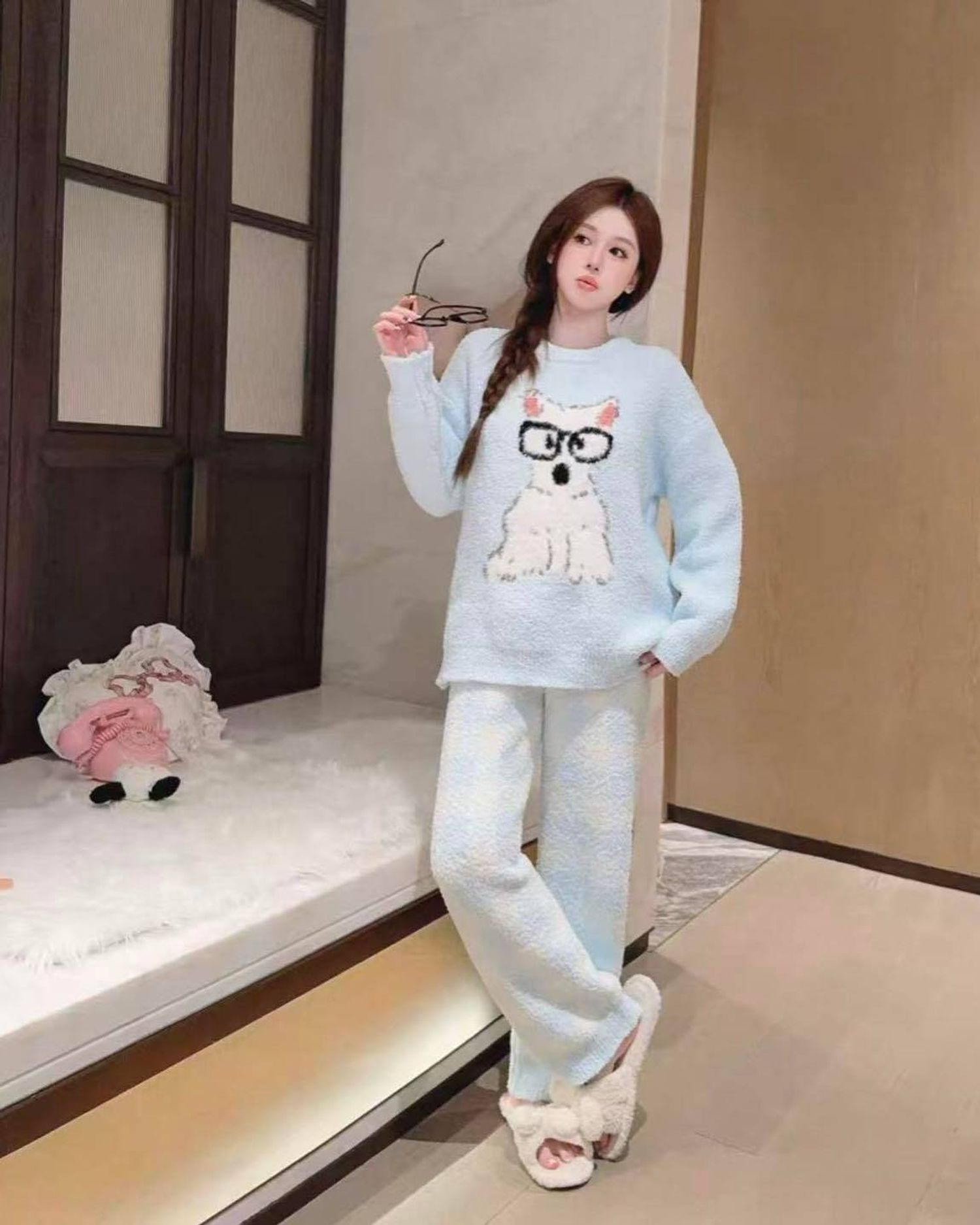 Гэрийн зузаан хувцас