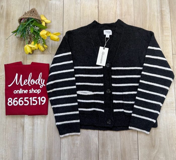 University club cardigan