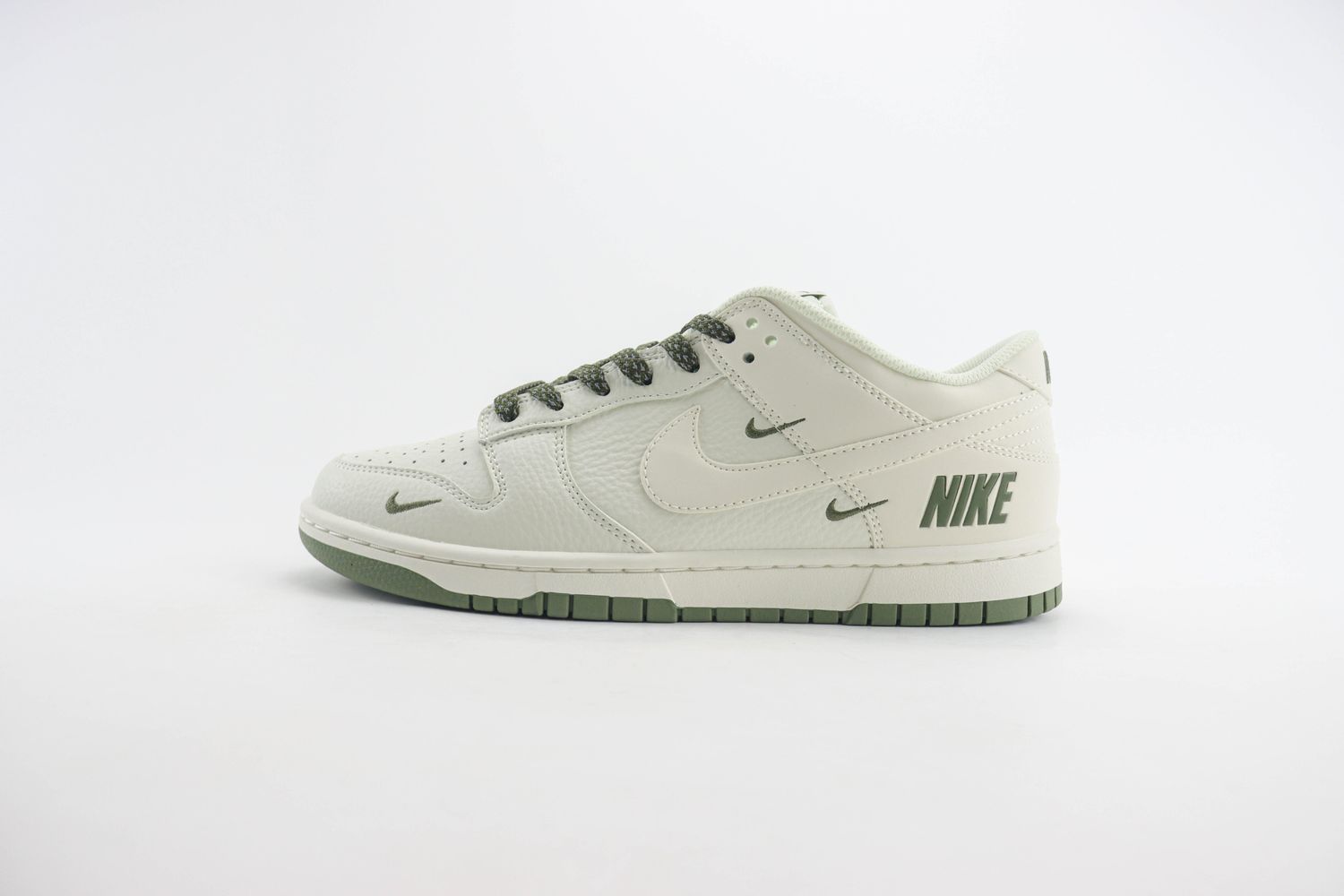 Nike SB Dunk Low x NIKE 08