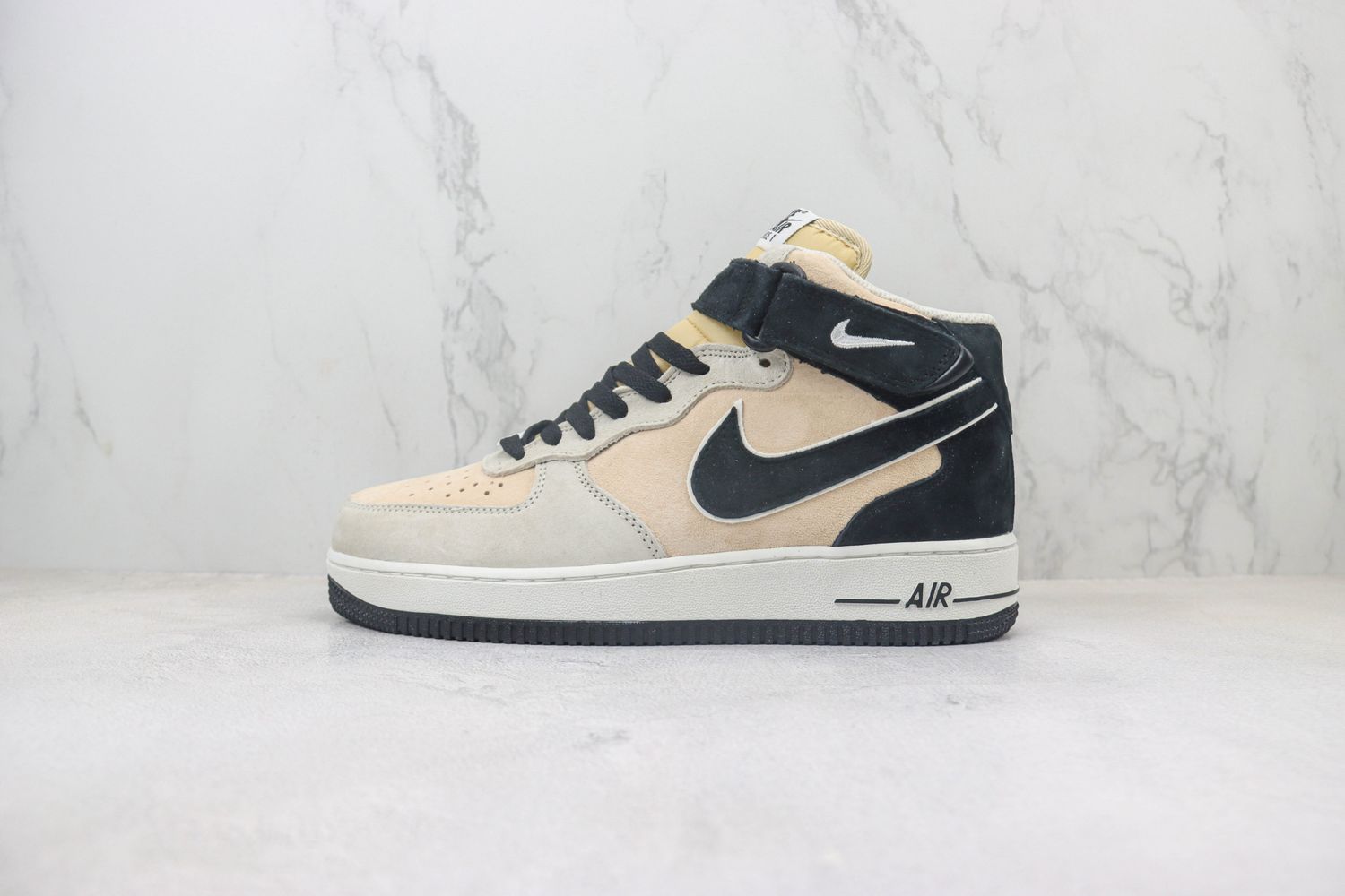 Nike Air Force 1 Mid 