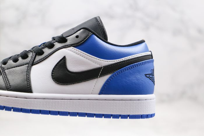 Jordan 1 Low Royal Toe