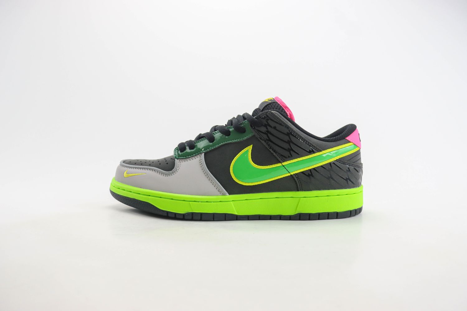 Nike Dunk Low “What The Duck - Home”