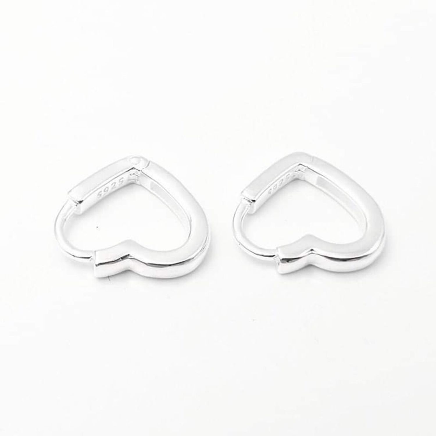 Мөнгөн ээмэг