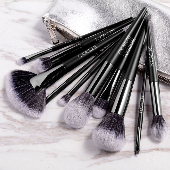 Make up brush +bag