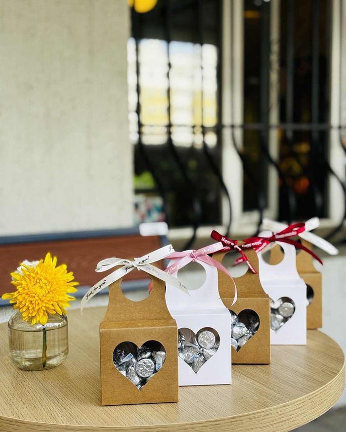 Kisses chocolate/ Бор савтай