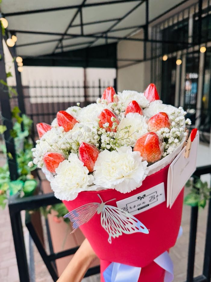 Цагаан башир, гүзээлзгэнэтэй баглаа