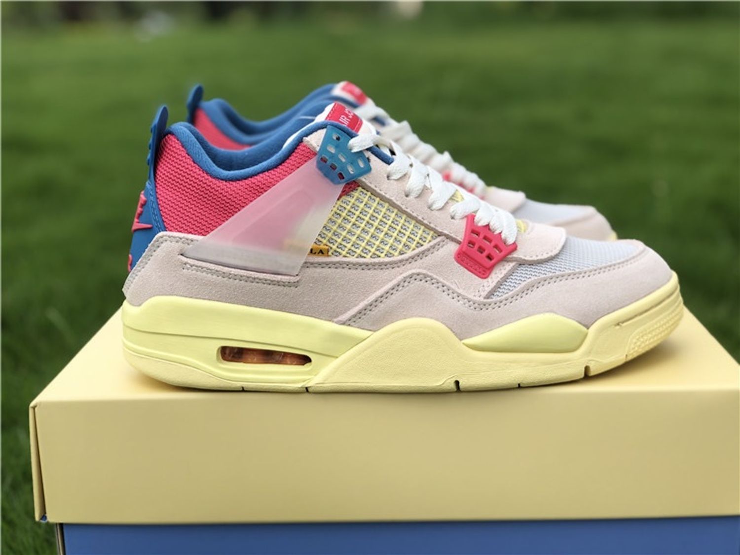 Jordan Retro 4 X Union LA 'Guava Ice'