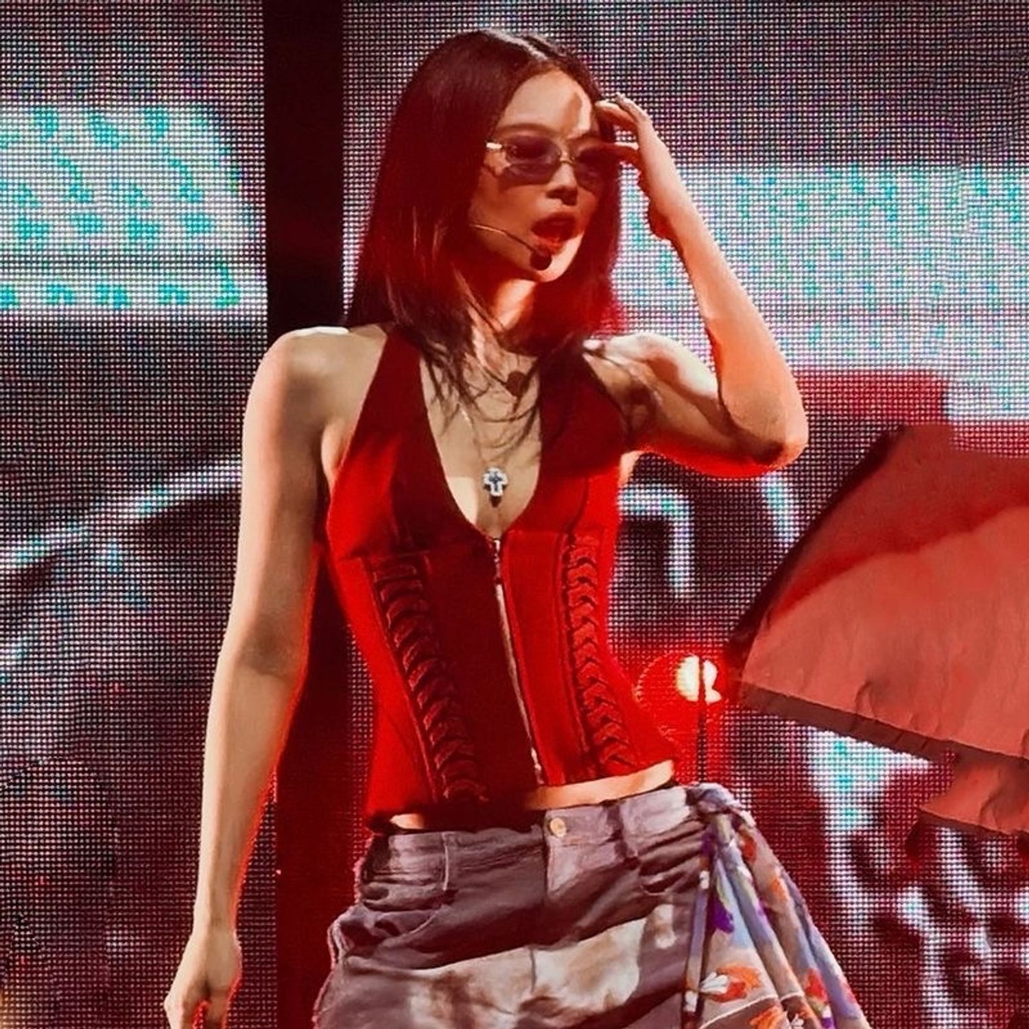 jennie top