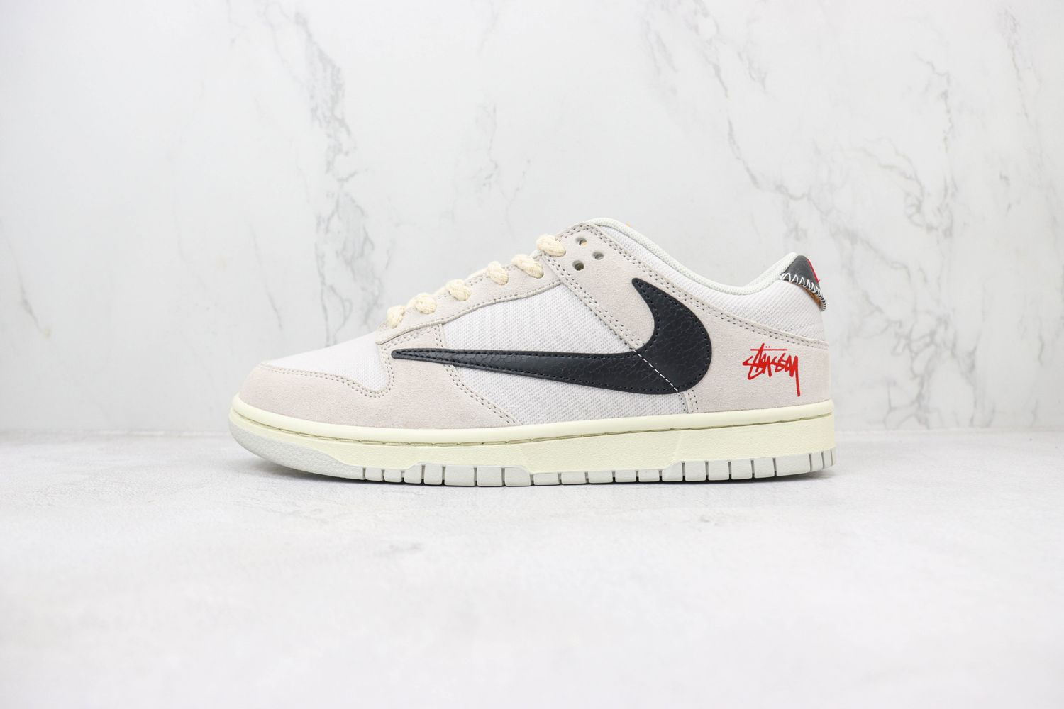 Nike SB Dunk Low x Stussy 143