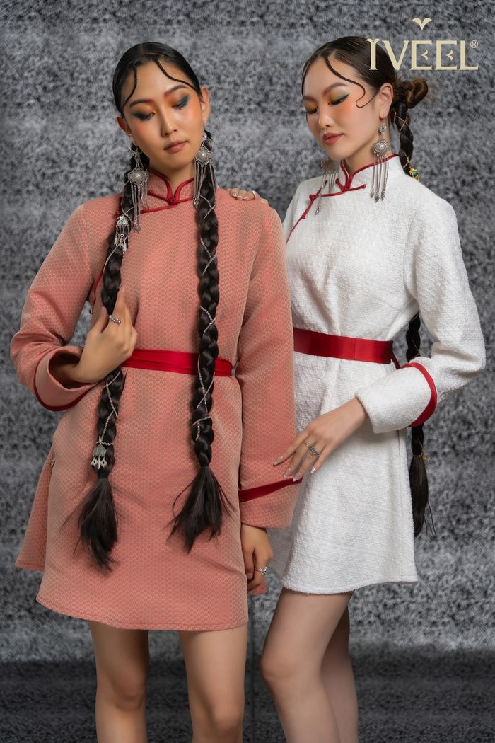 Эмжээртэй богино дээл