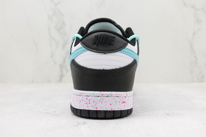 Nike Dunk Low ‘Multiple Swooshes’ 