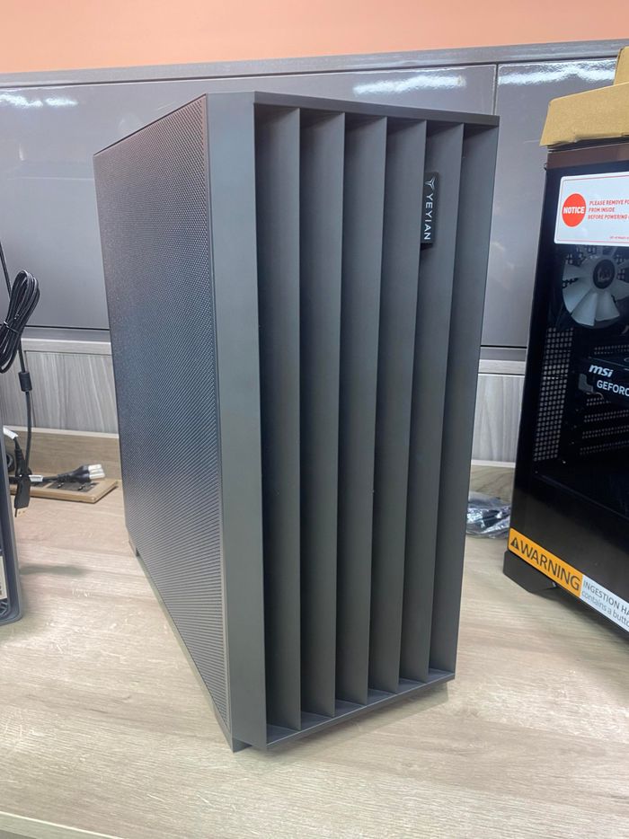 Yeyian Gaming Desktop PC PHOENIX Iron Mesh AMD Ryzen 7-9700X, NVIDIA GeForce RTX 5070, AI Powered 32GB DDR5 6000MHz RGB, 1TB SSD WIN11 НѲАТ-тай ҮНЭ  