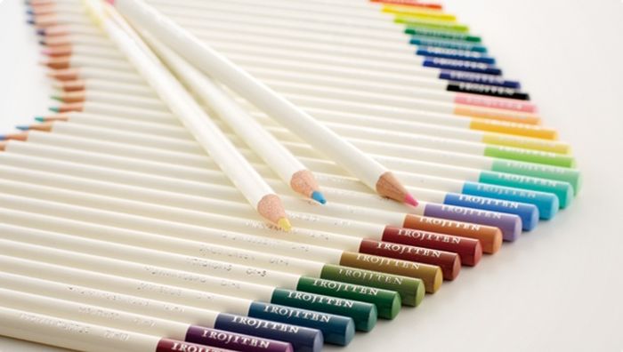 Irojiten өнгийн харандаа 