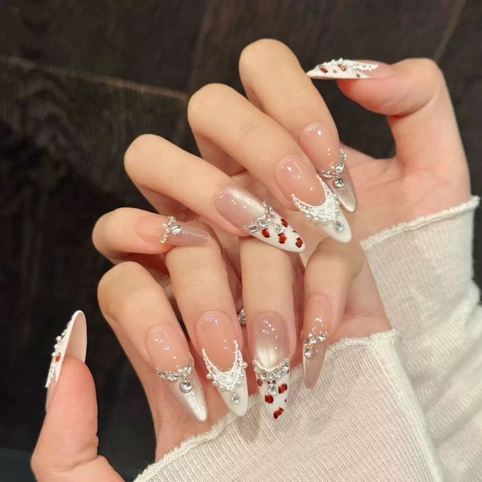 Наадаг хумс