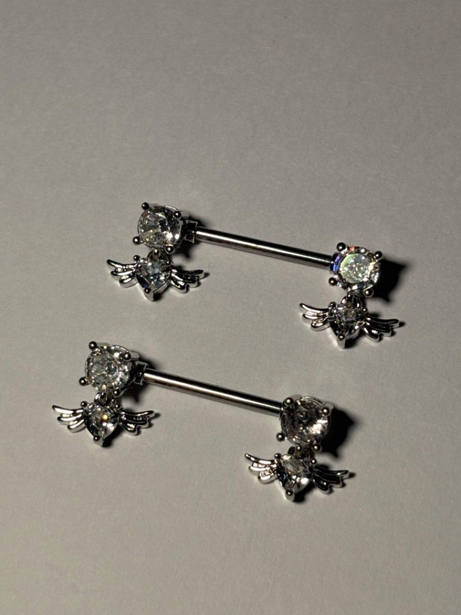 Хөхний ээмэг