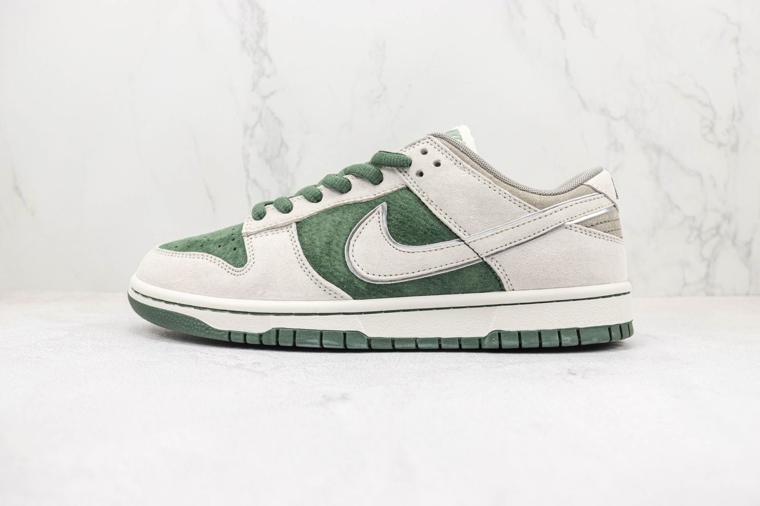 Nike SB Dunk Low Dark green grey