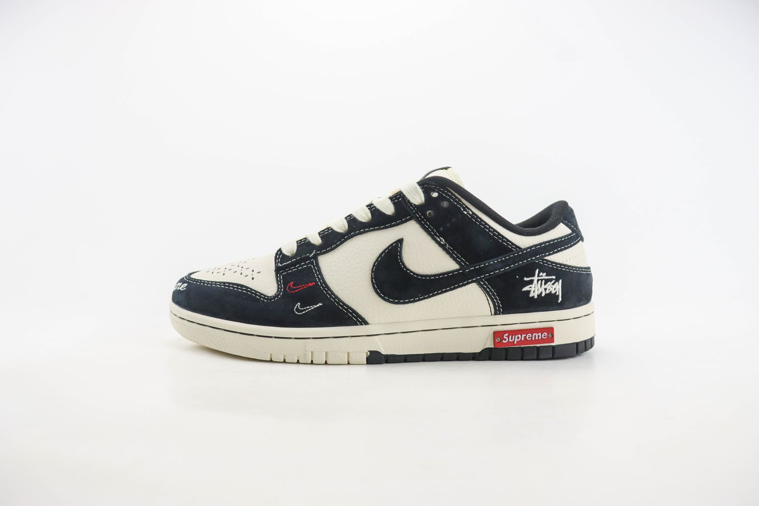  Nike SB Dunk Low x Stussy x supreme 05