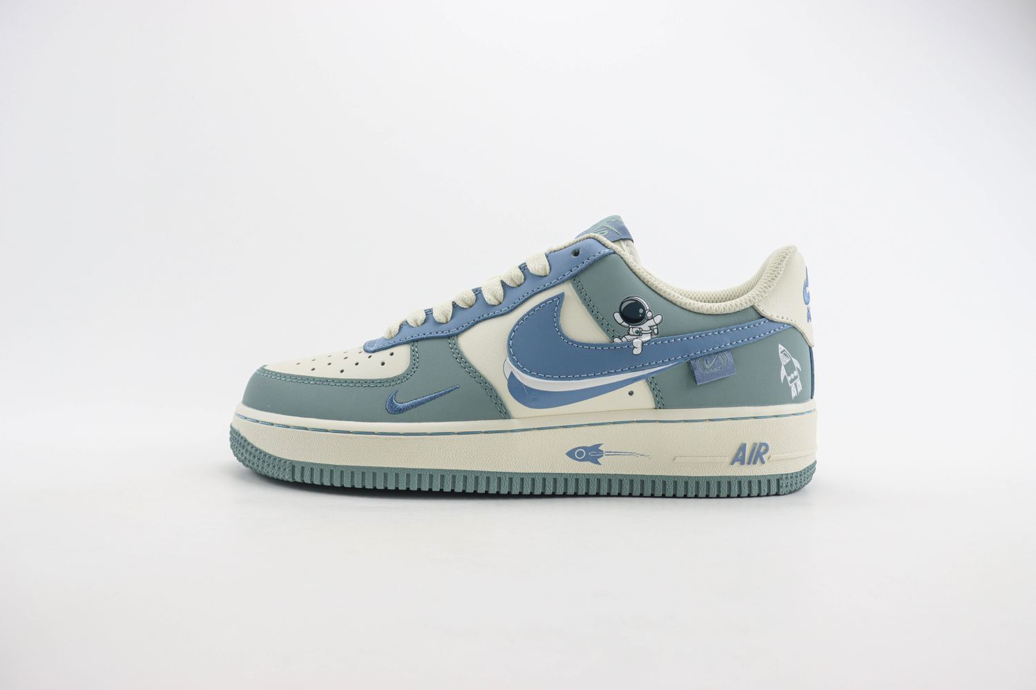 Nk Air Force 1'07 Low"Star Tours"