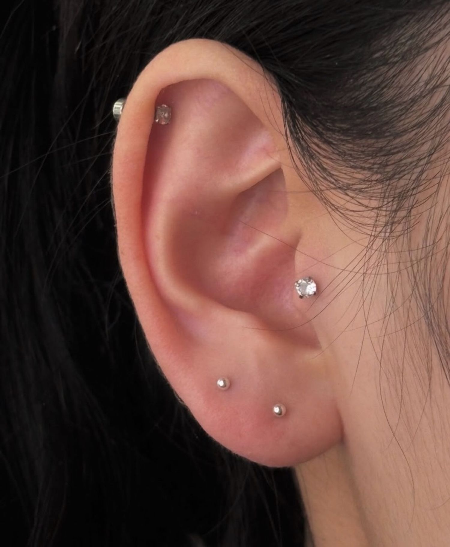 Мөнгөн ээмэг