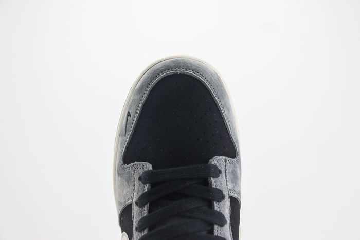 Nike SB Dunk Low x supreme 46 