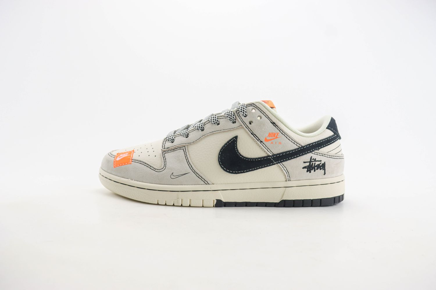 Nike SB Dunk Low x Stussy 86