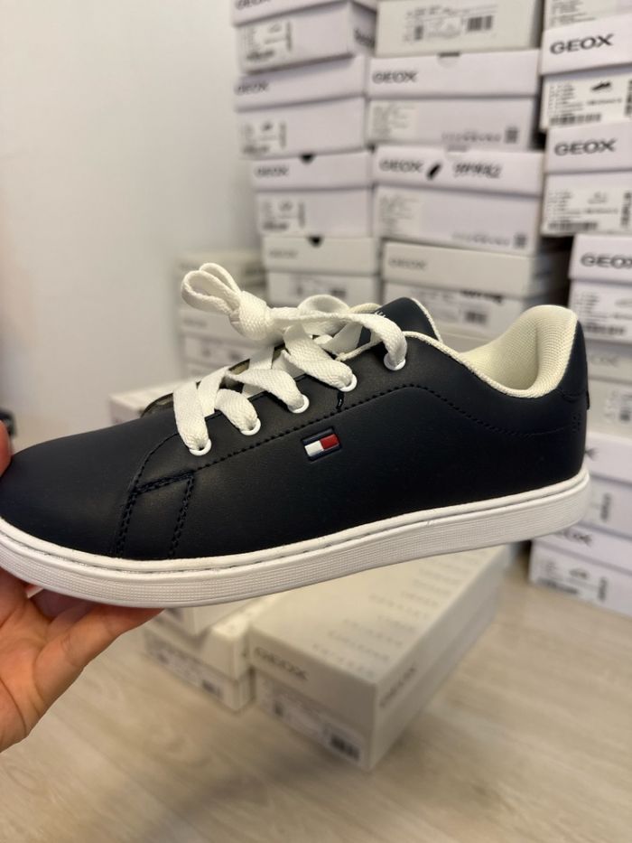 Tommy Hilfiger гутал