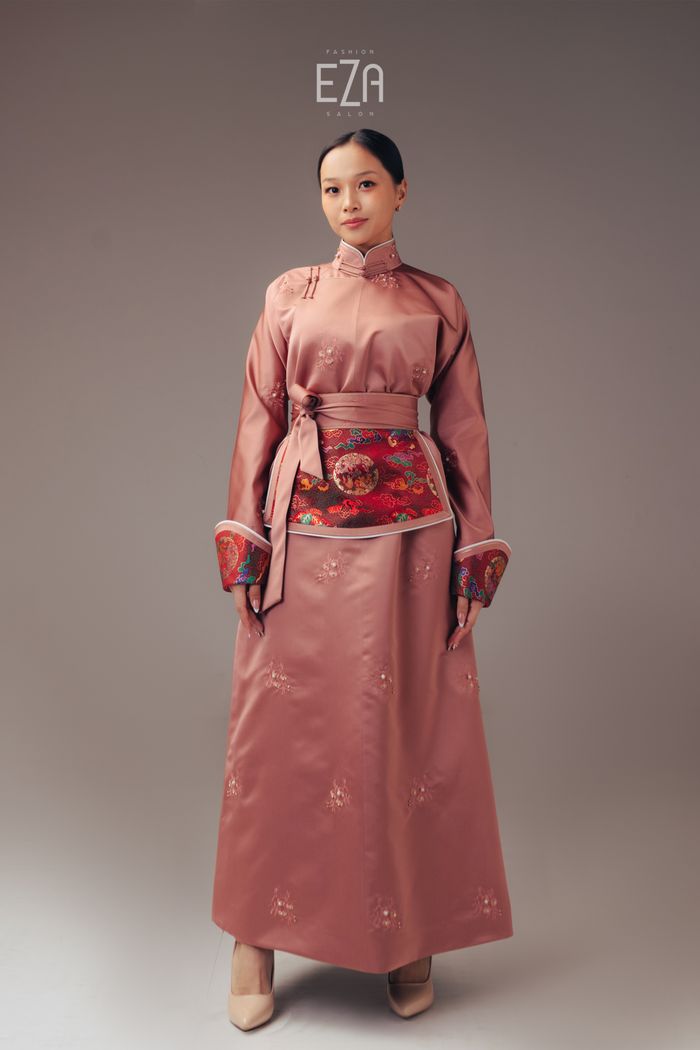 Цэвэр торгон дээл Гар чимэглэлтэй