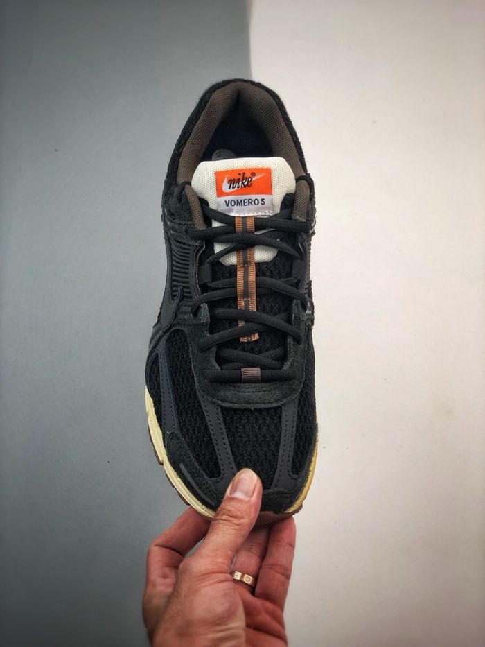 Air Zoom Vomero 5 “Premium Black