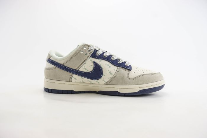 Nike SB Dunk Low x Stussy 55