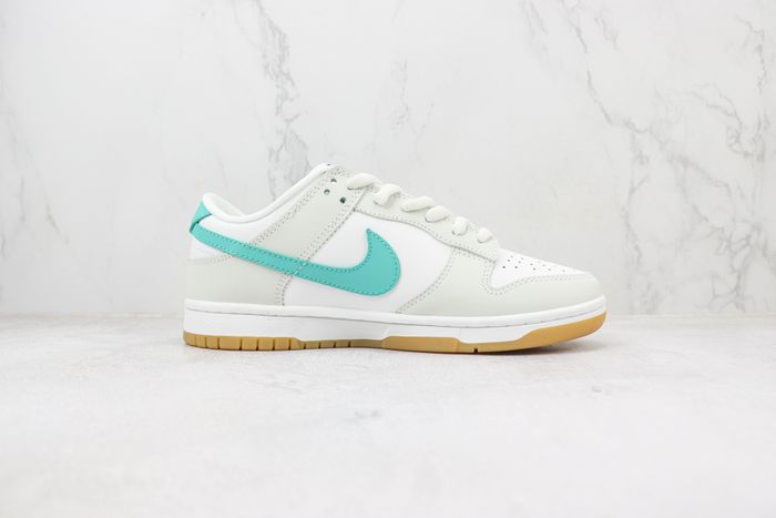 NK SB Dunk Low Retro x supreme 122