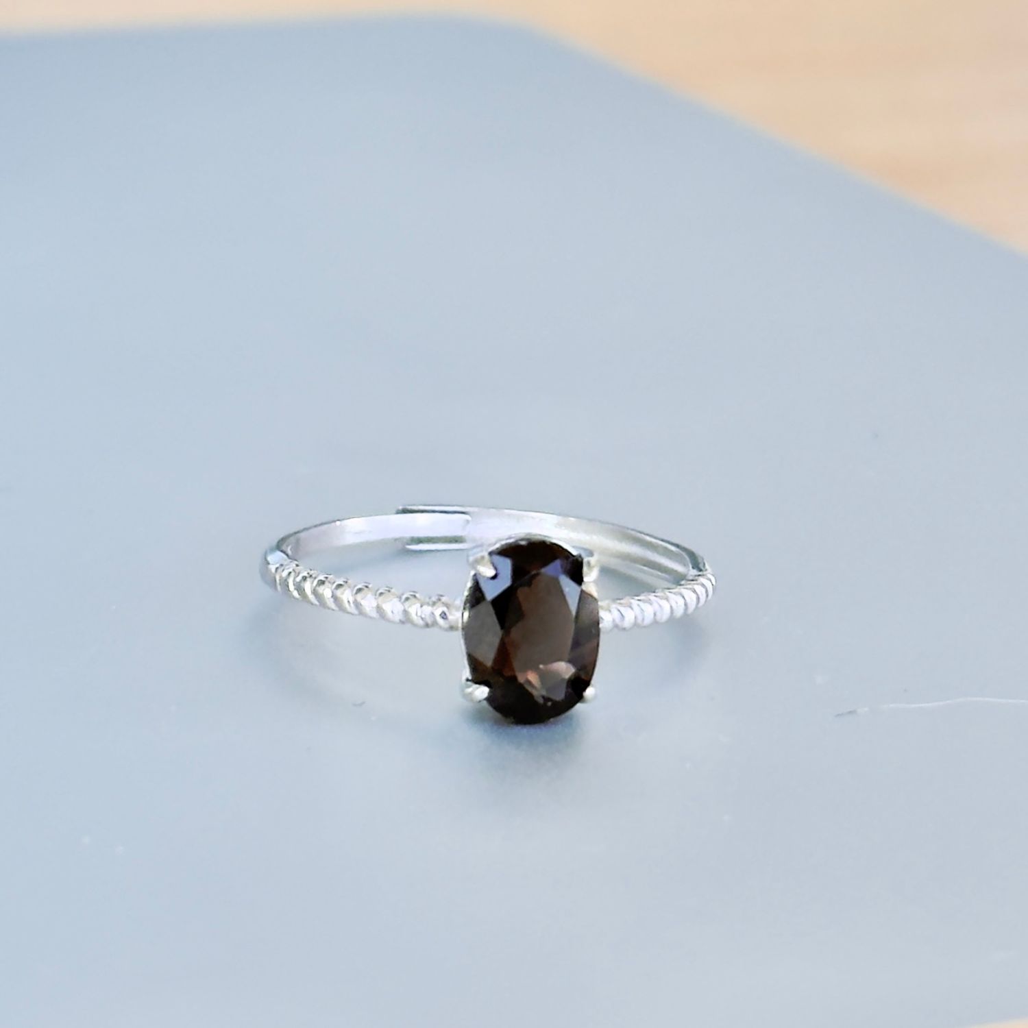 "Raya" утаат болор, мөнгөн бөгж