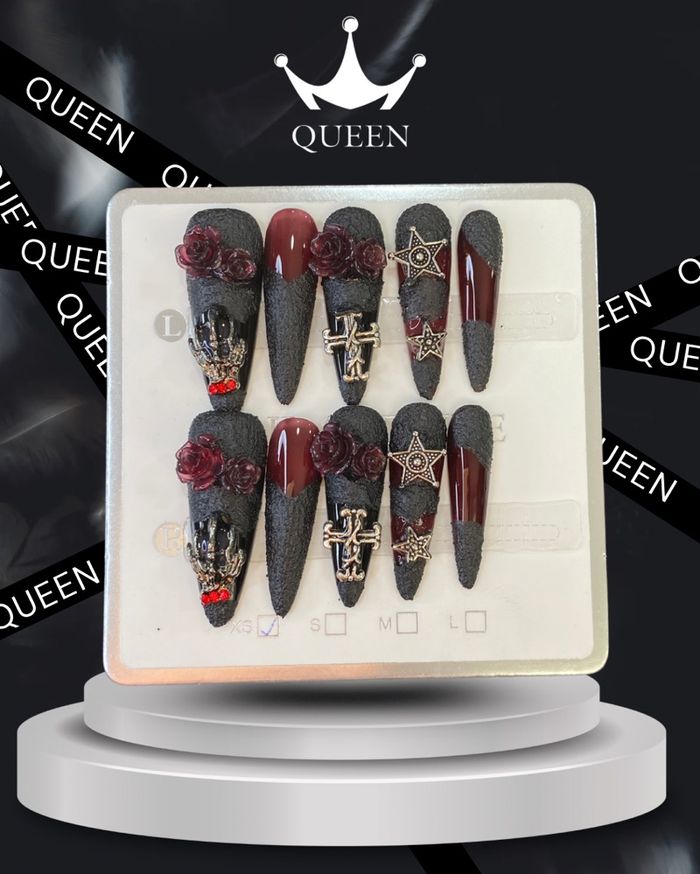 Наадаг хумс 