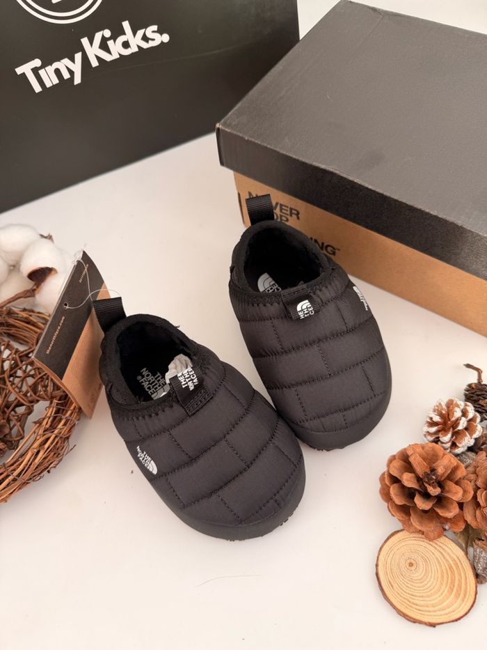 The North Face Mule Triple Black