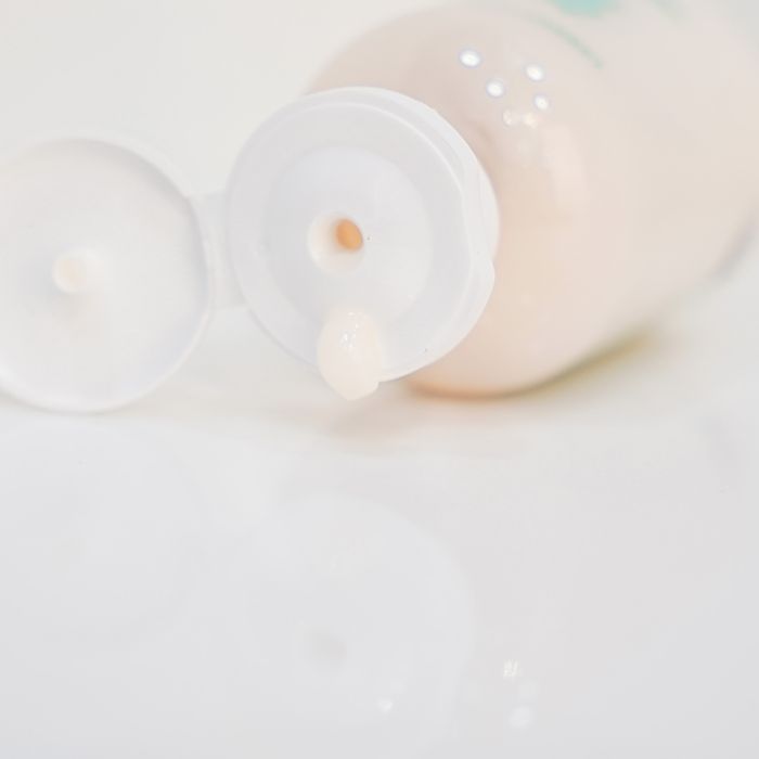 Гангатай Үсний ангижруулагч