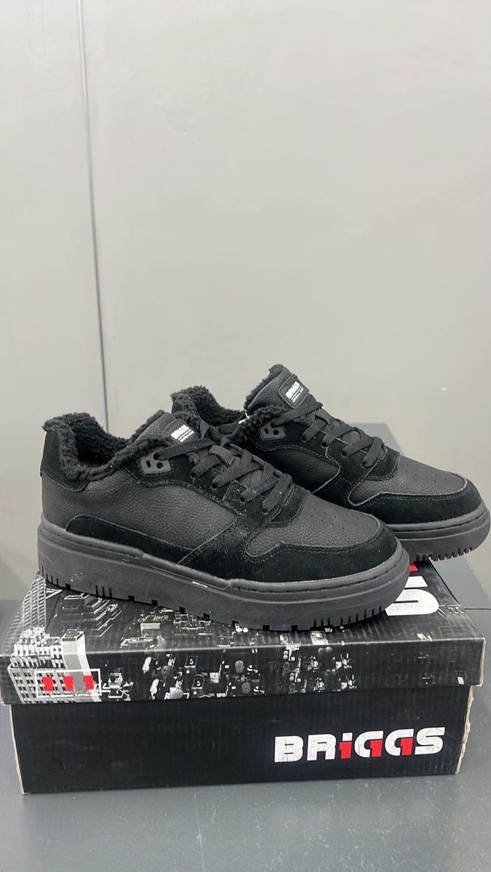 Bricks black